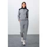 Gri Melanj Kompakt Pamuklu Kalın Pürüzsüz Dokulu Dik Yaka Oversize Fit Kadın Eşofman Takım - 95342