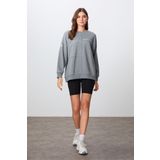 Gri Melanj Kompakt Pamuklu Kalın Pürüzsüz Dokulu O Yaka Oversize Fit Kadın Sweatshirt - 97288