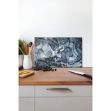 Gri Silver Simli Cam Kesme Tahtası, Silikon Ayaklı, Isıya Kırılmaya Dayanıklı, Sunum Kesim Tablası - 23 x 35 cm