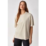 GRIMELANGE Jemmy Kadın %100 Organik Pamuk Relaxed Fit Yırtmaçlı Yuvarlak Yakalı Taş Rengi T-Shirt