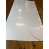 Güçlü 30X60CM Beyaz Mermer Desenli Kendinden Yapışkanlı Seramik Desen Banyo Wc Kaplama Pvc Duvar Paneli
