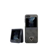 Guess Galaxy Z Flip 4g Desenli Strass Taşlı Üçgen Logo Pu Deri Telefon Kılıfı - Siyah