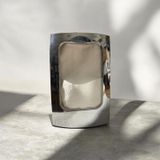 Gümüş Renkli Metal Peçetelik, Parlak Krom Kaplama, Masa Üstü Kullanım için Modern Tasarım taban derinlik 16 cm yatay 9 cm üst 14 cm