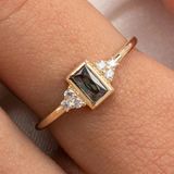 Gümüş Yüzük - Baget Kesim Mistik Topaz Zirkon Taşlı Modern 925 Ayar Gümüş Tektaş Yüzük-Hediyelik