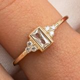 Gümüş Yüzük - Swarovski Baget Taşlı Eşsiz Modern Tasarım 925 Ayar Gümüş Kadın Yüzük-Günlük Hediyelik