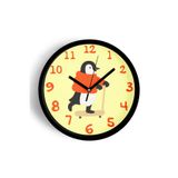 Güneş Gözlüklü Kaykay Yapan Sevimli Penguen Çocuk Odası Modern Duvar Saati - 30cm - Önü Camlı Siyah, JH0215S30SKP