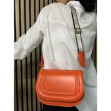 Günlük Kadın Omuz Çantası Dikiş Detaylı Ayarlanabilir Çapraz Askılı Şık Sade 4000 - 18 x 23 x 15 cm - Oranj