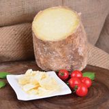 Gurmepark Karaman Divle Obruk Tulum Peyniri 250 g ℮ - 250 gr