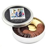 Hacı Şerif Fotoğraflı Isimli Öğretmenler Günü Hediyesi Yuvarlak Madlen Çikolata (Metal Yuvarlak Kutu) - 350 gr
