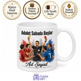 Hakeme İtiraz Eden Futbolcular Sarı Kırmızı Kart Düdük Temalı Porselen Kupa Bardak Hediye