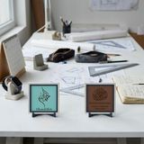 Hamd İfadesi ve Bismillah İkili Dekoratif Aksesuar 10x10 cm | Özel taş tozu karışımı ve özel deri detaylarıyla uzun ömürlü kullanım sunan seçkin dekoratif settir.