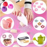 Hamur Matı 50X40 + Kek Kurabiye Donut Kalıbı + Fırın Eldiveni + Sıkacak + Süzgeç + Rende Hamur Seti