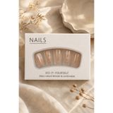 Hanori Collection Coffin Balerin Takma Tırnak Seti - 24 Adet Full Cover Press On Nail - White Rock