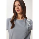 Happiness İstanbul Kadın Gri Boncuklu Çiçek Detaylı Örme T-Shirt JH00051
