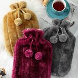 Happy Trend Home 2 Litre Kılıflı Peluş Sıcak Su Torbası – Yumuşak ve Sızdırmaz Tasarım, Pon Pon Süslemeli Termos, Kış Ayları Için Isıtıcı Termal Torba-Ayak Isıtmak ve Ağrılar Için Ideal-Asorti Renk - 20 Adet