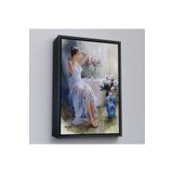 Harita Sepeti Siyah Çerçeveli Beyaz Elbiseli Güzel Kız Dekoratif Duvar Tablosu 75 X 105 Siyah Frm_6108