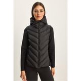 HARMONY GLOBAL Kadın Kapüşonlu Fermuarlı Önü Şişme Garnili Siyah Slim Fit Şişme Mont - Outdoor Mont 2870
