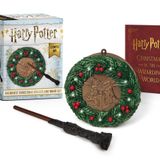 Harry Potter: Hogwarts Christmas Wreath and Wand Set: Lights Up!