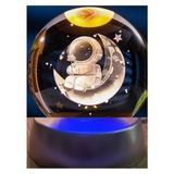 Hayat Store Dekoratif Ay Üstünde Astronot Tasarımlı Plastik Altlıklı Cam Küre