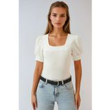 hazelin Kadın Beyaz Kare Yaka Örme Bluz Hzl22w-bd104091