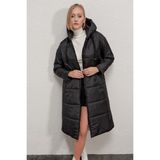 Hazelin Kadın Kapşonlu Uzun Oversize Şişme Mont HZL22W-BD151201 - 38 - Siyah