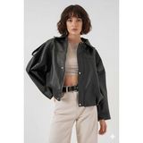Hazelin Kadın Siyah Oversize Fermuarlı ve Düğmeli Yandan Cepli Suni Deri Ceket HZL25W-BD110551 - 40