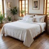 HBMB Store Kanepe, Koltuk ve Yatak Örtüsü - 240X260 cm - Bambuviskon Kumaş - Nefes Alır ve Yakmaz - Oturma Odası ve Yatak Odası Dekorasyonu - Hafif Yazlık Battaniye - Ekru - 10 x 10 cm