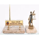 HDY İsme Özel Avukatlar Için Themis Adalet Biblo Mermer Altın Set Masaüstü İsimlik Krem