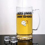 Hediye Vakti Sütü Çilekli Seni Sürekli Tasarımlı Arjantin Bira Bardağı Kulplu Bardak - Renkli