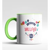 Hediye Zengini Kişiye Özel Mutlu Yıllar Tasarımlı Yeşil Kupa - 200 ml - 1 Adet - Beyaz - Yeşil