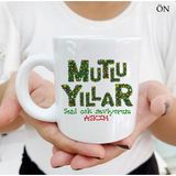 Hediyeci Abla Mutlu Yıllar Çam Renkli Tasarımlar ve Dekoratif Kişiye Özel Beyaz Kupa Bardak