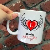 Hediyeci Abla Size Özel Benim Meleğim Kanatlı Kalp L Harfli Seramik Baskılı Beyaz Kupa Bardak