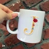 Hediyeci Abla Size Özel J Harfli Seramik Baskılı Beyaz Kupa Bardak