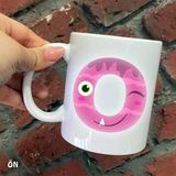 Hediyeci Abla Size Özel Neşeli Çocuk Harfli Ö Seramik Baskılı Beyaz Kupa Bardak