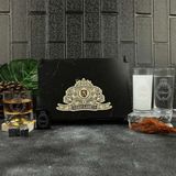 Hediyelerin Efendisi Ahşap Kutulu Vintage Tasarımlı Kişiye Özel Rakı, Çakmak ve Taşlı Viski Kadehi Seti - Siyah