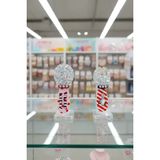 Hello Kitty Lisanslı Saç Tokası (2 Adet) – Parlak Yüzeyli & Akrilik Tasarım