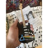 Herşey Nota Elektro Gitar El Yapımı Ahşap Minyatür Biblo 25 cm 8 Pink Floyd Dark Side Of The Moon Fender - Violin Sunburst