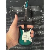 Herşey Nota Elektro Gitar Yeşil El Yapımı Biblo Minyatür 25 cm 3D - Violin Sunburst