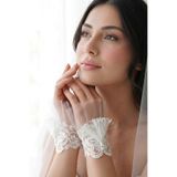 Hobigram Garden Grace Dantel Detaylı Bilek Boy Tül Gelin Eldiveni | Romantik ve Zarif Özel Tasarım