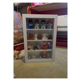 Home Küçük Araba Rafı Minyatür Anı Çerçevesi Raflı 30 X 20 Plastik Camlı Raf araları 6 cmdir
