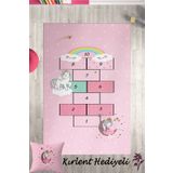 Homiko Ay'da Oturan Kız Pembe Desenli Çocuk ve Bebek Odası Dekoratif Halı TLH-280