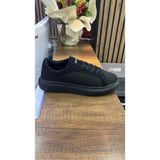 Homiro Siyah Sneaker Spor Ayakkabı Düz Taban Yapısı ile Günlük Konfor ve Şıklık