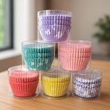 HOMVIRA🧁100ADET Renkli Cupcake & Muffin Kağıdı - Yağ Geçirmez - Paketler Karışık Gönderilir. Paketlerdeki desenler tektir. 🎉🍰