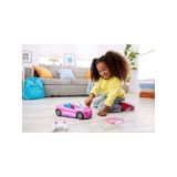 Hot Wheels Barbie Cabrio RC Pembe Uzaktan Kumandalı Araba, Çıkartma Dahildir, İki Bebek ve Açılabilir Bagaj için Koltuk, Çocuk Oyuncağı, 4 Yaş, JBH05