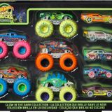 Hot Wheels Monster Trucks Karanlıkta Parlayan Araçlar Paketi Hot Wheels Monster Trucks Karanlıkta Parlayan Araçlar Paketi 5 adet Monster Trucks aracı ve 5 adet araba içeren çoklu paket HCB57