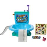 Hot Wheels Paten Klavye Klozet, Paten Seti, Flush & Go Paten Parkı, 1 Özel Tahta, 1 Çift Çıkarılabil