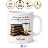 Hukuk Fakültesi Öğrencisine Kalın Kitaplar Adalet Terazisi Kupa Bardak Hediye