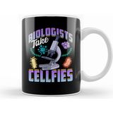 Humuts Funny Biologists Take Cellfies Biology Scientist Beyaz Kupa