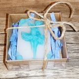 Huzur Soap Huzur Sabun, Balerin Kız Desenli Hediyelik ve Doğal El Yapımı Kokulu Sabun (Beyaz ve Mavi)