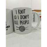 I Knit So I Don't Kill People Kupa - Örgü Tutkunları Komik Seramik Bardak Hediyesi 325ml